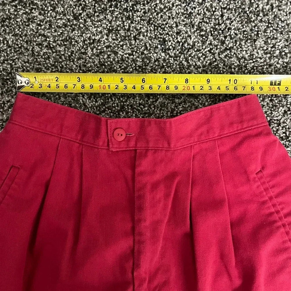 Vintage Red Pleated Front Diversity Women’s Shorts 6 Petite 90s high waisted - Picture 4 of 6
